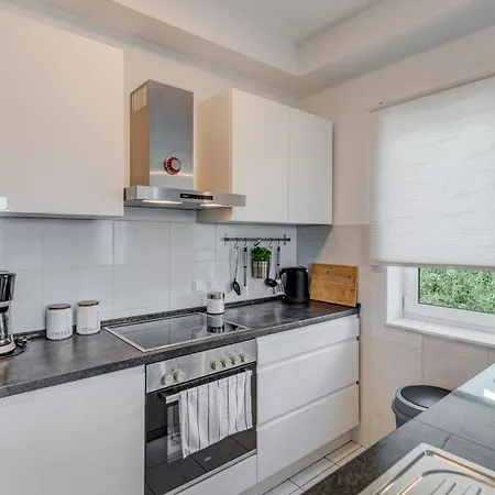 別荘 Awesome In With Sauna スプリト