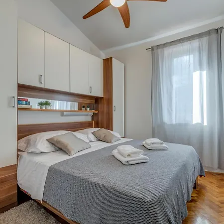 Front In With Sauna Casa vacanze