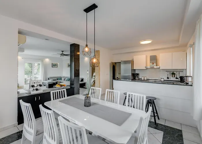 Сasa de vacaciones Awesome In With Sauna