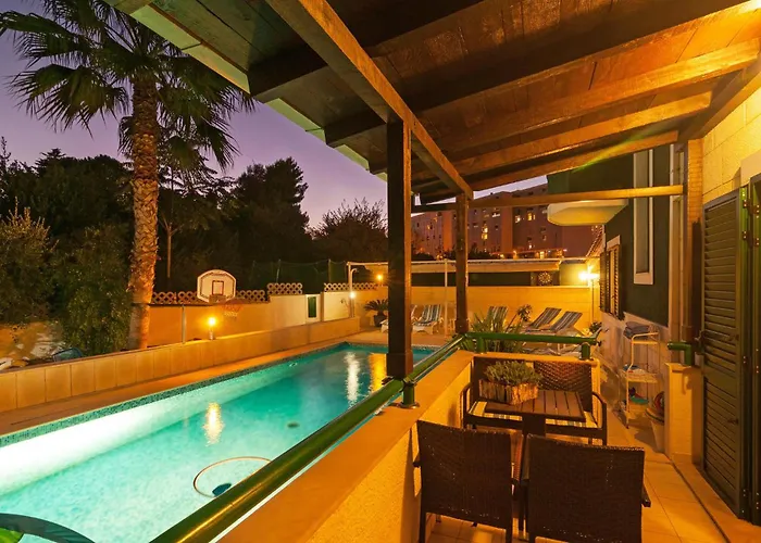 Awesome In With Sauna Сasa de vacaciones