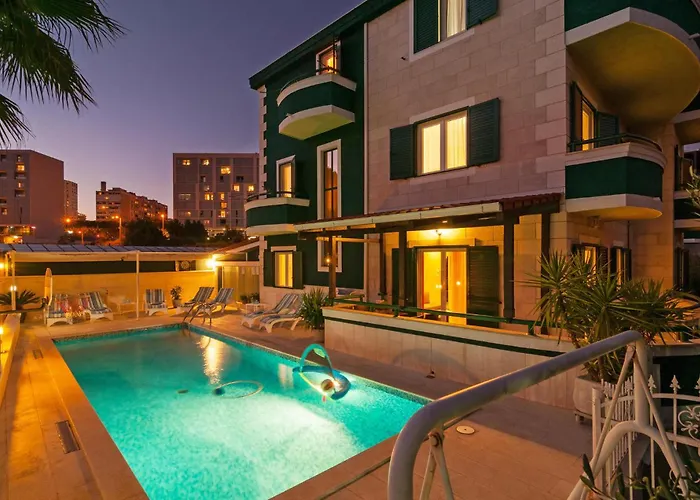 Awesome In With Sauna Сasa de vacaciones *