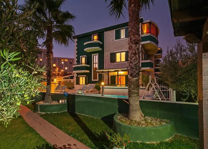 Awesome In With Sauna * Split