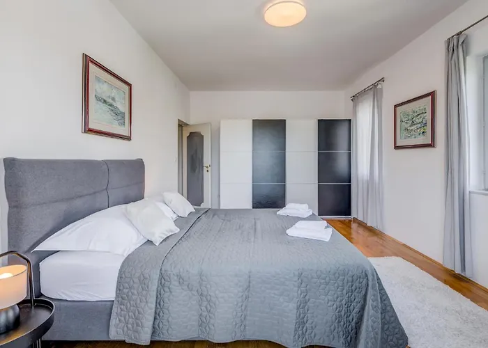 Awesome In With Sauna Сasa de vacaciones Split