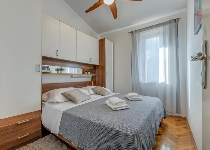 Awesome In With Sauna Сasa de vacaciones