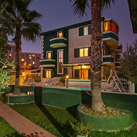 Awesome In With Sauna * ספליט