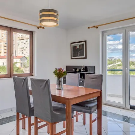 Awesome In With Sauna בית נופש