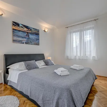 Awesome In With Sauna בית נופש