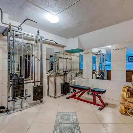 Awesome In With Sauna בית נופש *